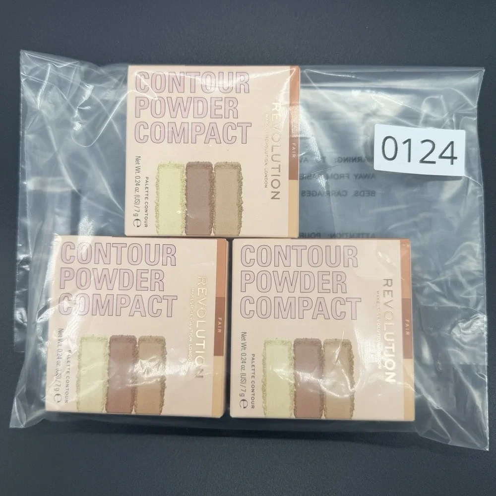 Makeup Revolution Compact Deep Powder Contour Palette for Face Contouring FAIR